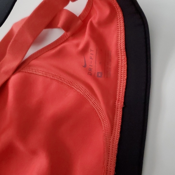 NIKE Sports Bra - Picture 3 of 3